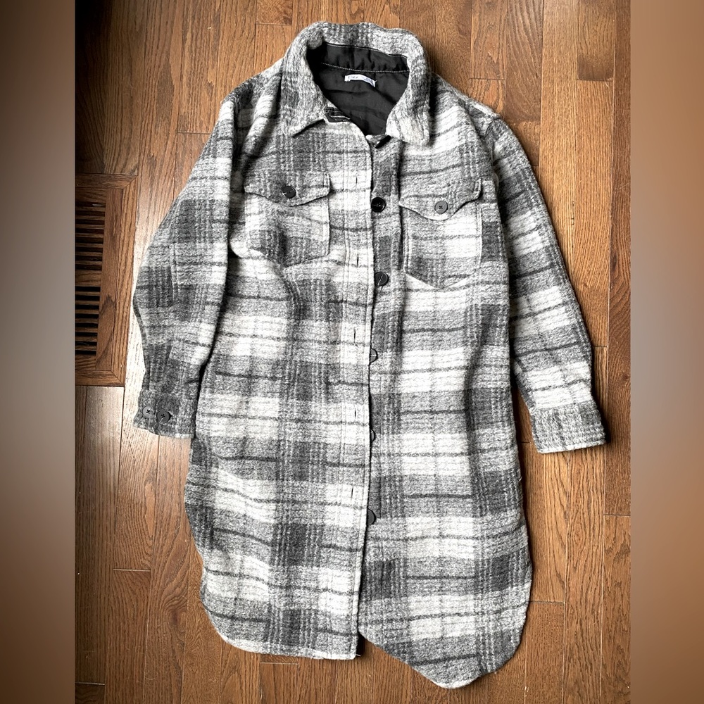 Dex Shacket size xs